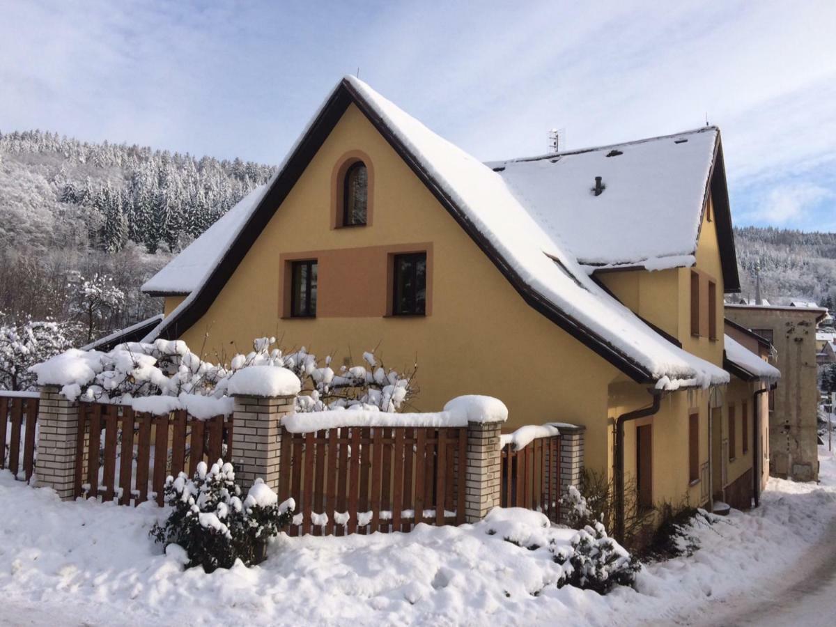 Vegzion - Vegan B&B Svoboda nad Úpou المظهر الخارجي الصورة